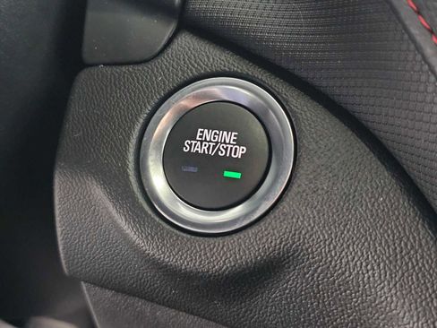 Used 2023 Chevrolet Equinox RS image 29