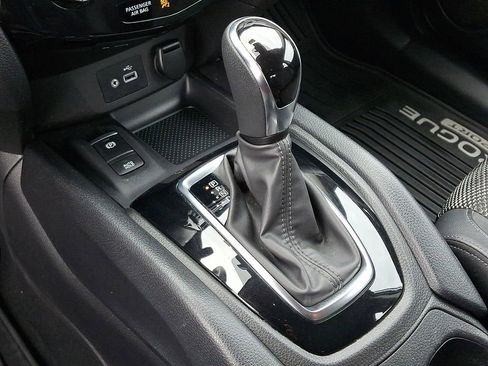 Certified 2021 Nissan Rogue Sport SV w/ Technology Package image 13