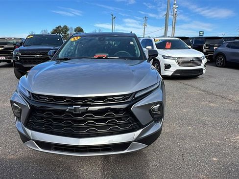 Certified 2023 Chevrolet Blazer LT w/ Convenience Package image 2