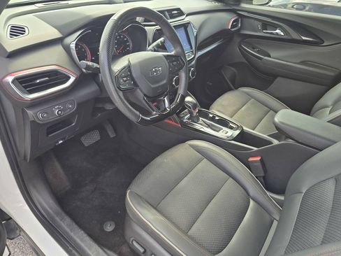 Used 2023 Chevrolet TrailBlazer RS w/ Sun and Liftgate Package FWD image 20