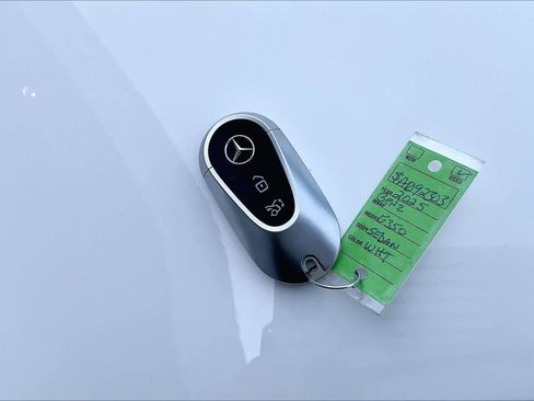 Used 2025 Mercedes-Benz E 350 4MATIC Sedan image 15