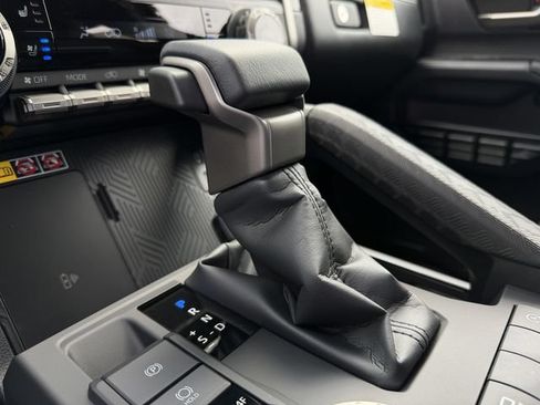 New 2026 Toyota 4Runner Limited AWD/4WD image 18