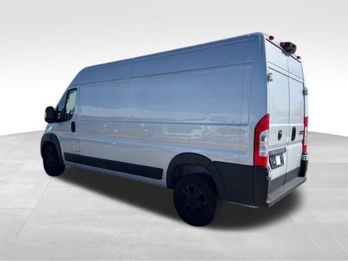 Used 2023 RAM ProMaster 2500 w/ Driver Convenience Group image 7