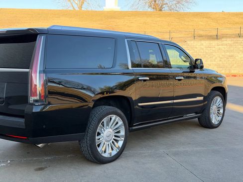 Used 2018 Cadillac Escalade ESV Platinum image 7