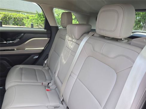 Used 2022 Lincoln Corsair FWD image 13
