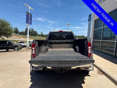 Used 2022 Ford F350 XLT w/ XLT Premium Package AWD/4WD image 7