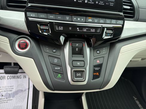 Used 2026 Honda Odyssey EX-L image 13
