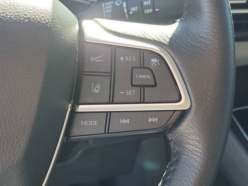 Used 2023 Toyota Sienna XLE image 26