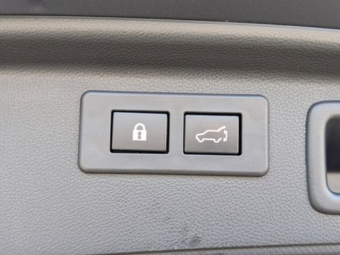 Used 2023 Subaru Forester Premium image 21