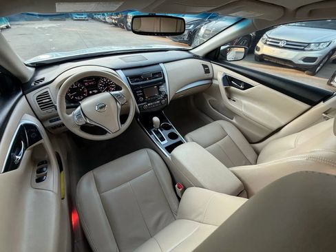 Used 2014 Nissan Altima 2.5 SV image 24