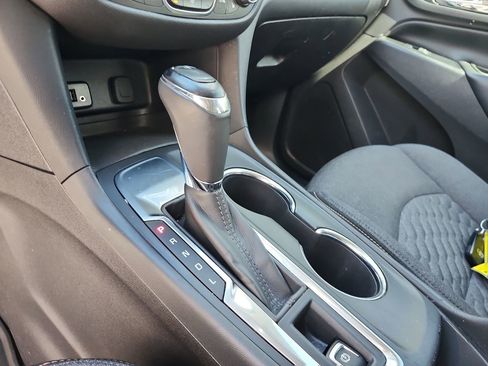 Used 2018 Chevrolet Equinox LT image 14