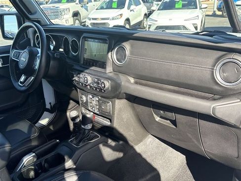 Used 2021 Jeep Wrangler Unlimited Sahara w/ Cold Weather Group image 28