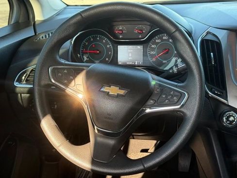 Certified 2017 Chevrolet Cruze LT w/ Convenience Package image 12