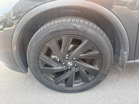 Used 2017 Nissan Murano Platinum w/ Platinum Technology Package FWD image 10