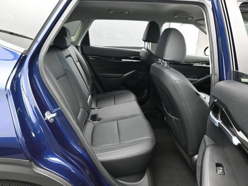 Used 2024 Kia Seltos EX FWD image 37