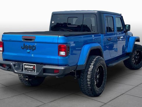 Used 2023 Jeep Gladiator Sport AWD/4WD image 13