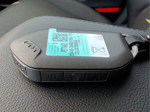 New 2026 Kia Sportage EX FWD image 36