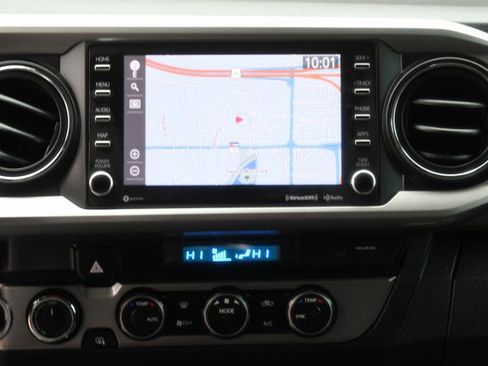 Certified 2023 Toyota Tacoma SR5 AWD/4WD image 19