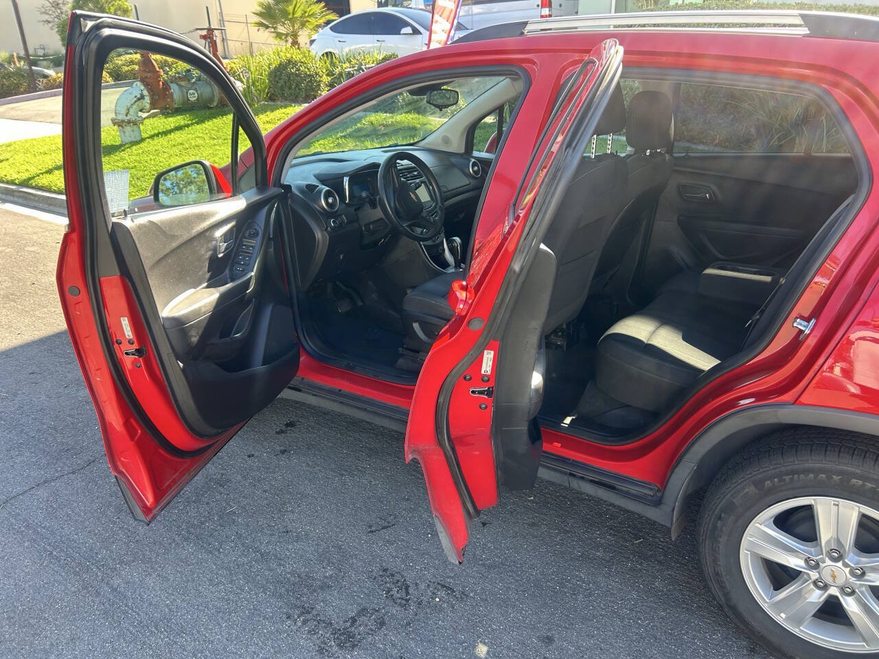 Used 2016 Chevrolet Trax LT FWD image 6