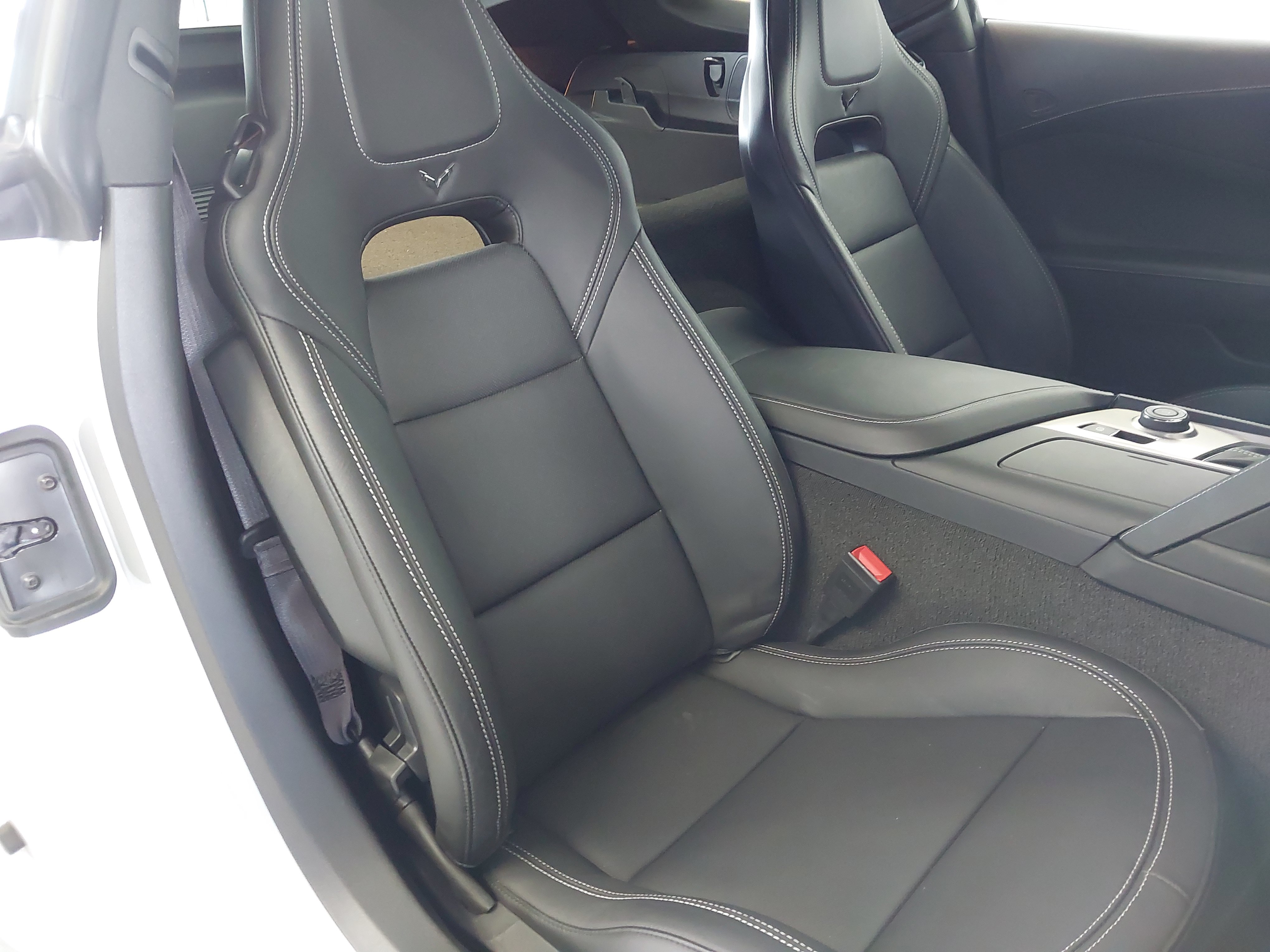 Used 2016 Chevrolet Corvette Stingray Coupe w/ 2LT Preferred Equipment Group RWD image 28