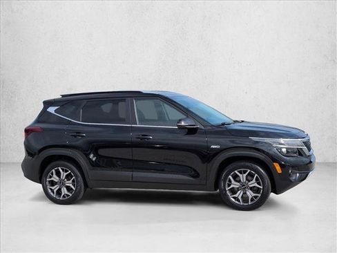 Used 2023 Kia Seltos EX AWD/4WD image 4