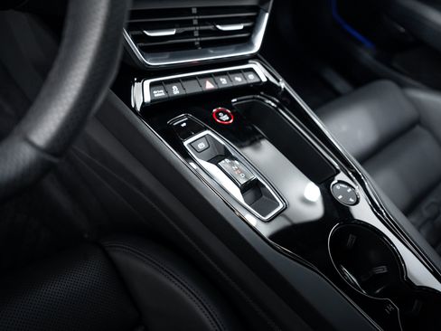 Used 2022 Audi e-tron GT Prestige w/ Prestige Package AWD/4WD image 12