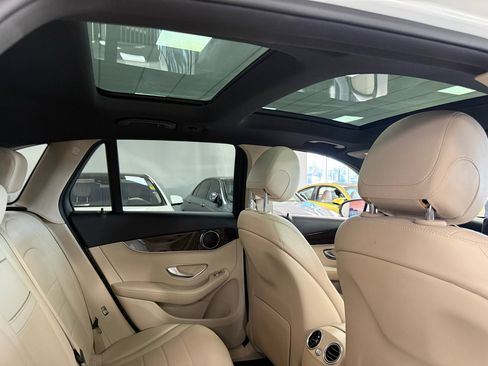 Used 2018 Mercedes-Benz GLC 300 4MATIC image 22