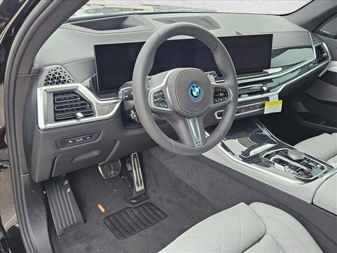Used 2026 BMW X5 xDrive50e w/ M Sport Package AWD/4WD image 9