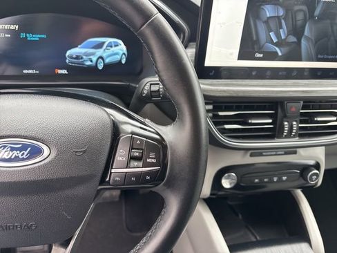 Used 2023 Ford Escape Platinum image 17