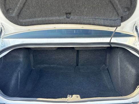 Used 2012 Dodge Challenger R/T image 12