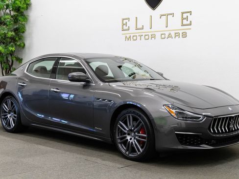 Used 2018 Maserati Ghibli GranLusso RWD image 9
