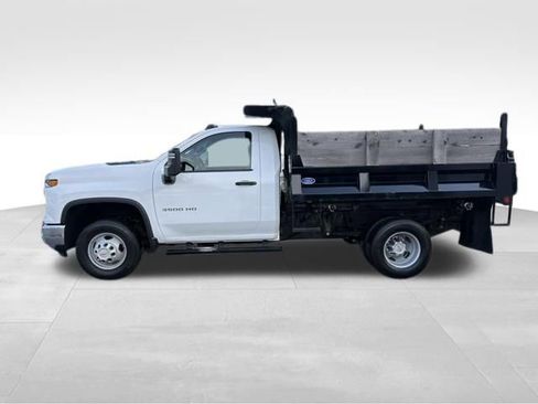 Used 2024 Chevrolet Silverado 3500 W/T w/ WT Convenience Package image 2
