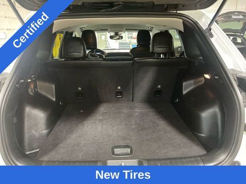 Used 2022 Jeep Cherokee Trailhawk image 22