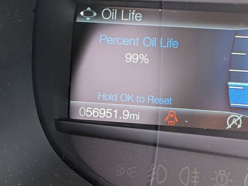 Used 2024 Ford Edge Titanium image 26