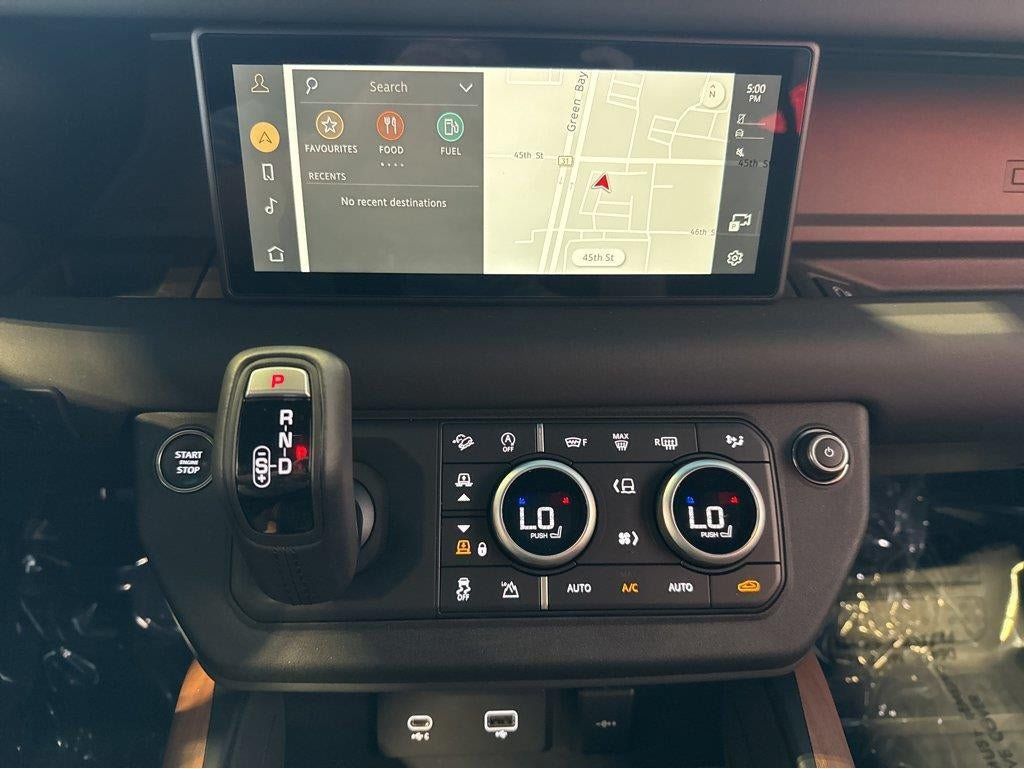 Used 2024 Land Rover Defender 110 X-Dynamic SE AWD/4WD image 27