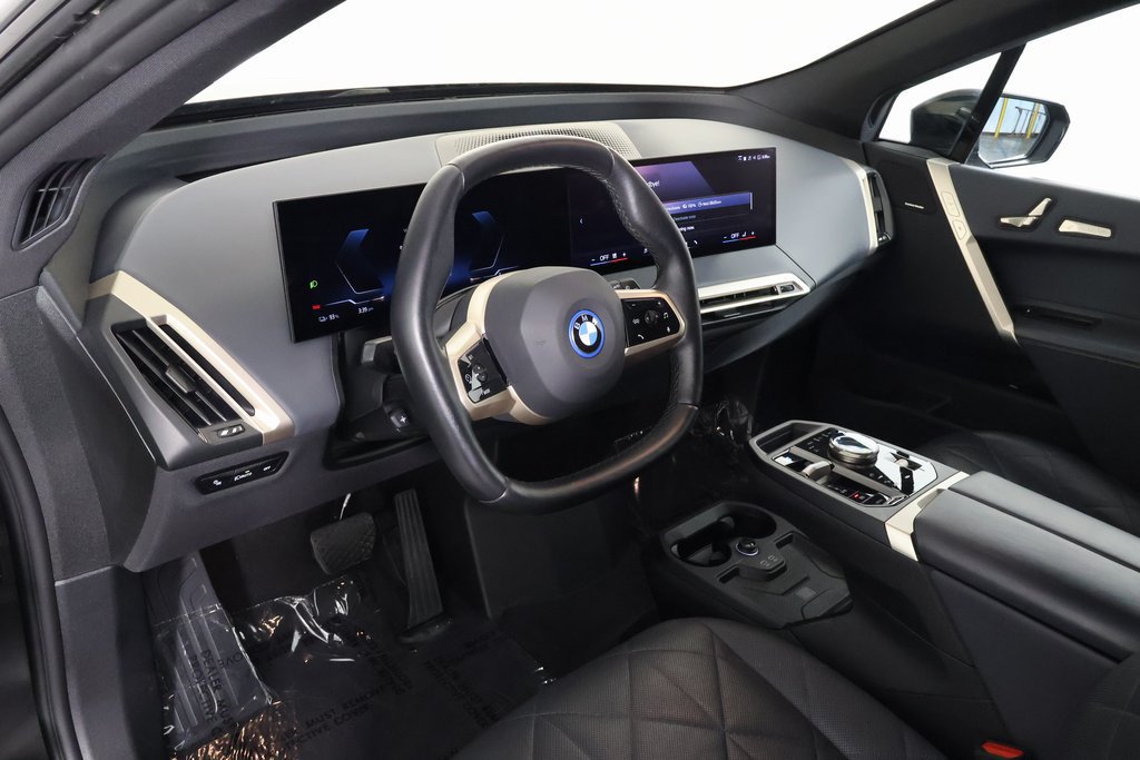Certified 2024 BMW iX xDrive50 w/ Premium Package AWD/4WD image 7