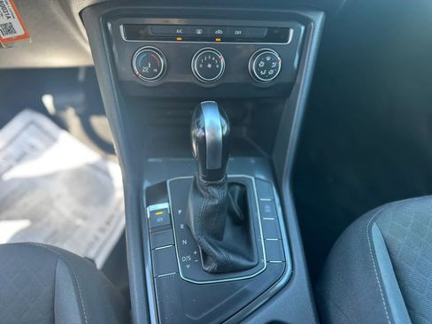 Used 2020 Volkswagen Tiguan S image 19