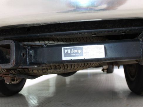 Used 1989 Jeep Grand Wagoneer image 72