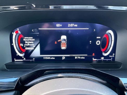 Used 2024 Nissan Pathfinder Platinum w/ Black Appearance Package image 22