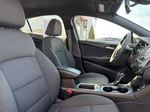 Used 2016 Chevrolet Cruze LT w/ Convenience Package image 28