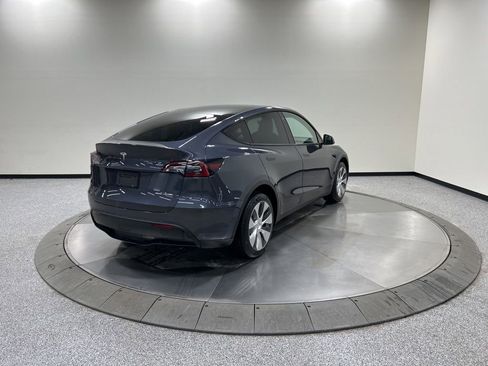 Used 2021 Tesla Model Y Long Range image 5
