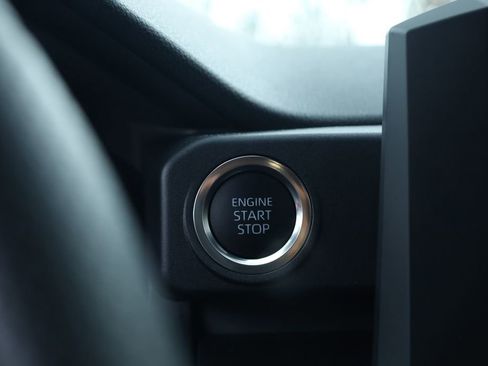 Used 2025 Toyota 4Runner SR5 image 23