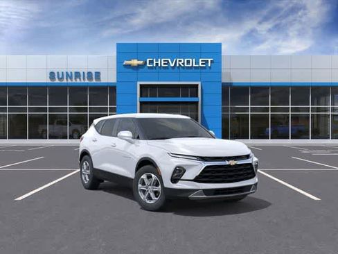 New 2026 Chevrolet Blazer LT image 2