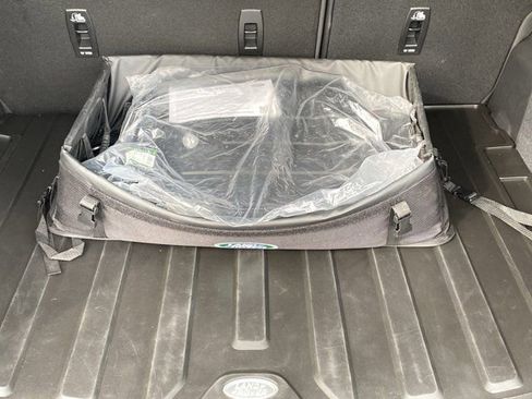 Used 2025 Land Rover Discovery Sport Dynamic SE AWD/4WD image 10