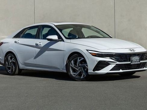 Used 2024 Hyundai Elantra Limited image 16