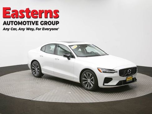 Used 2022 Volvo S60 B5 Momentum image 49