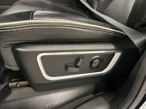 Certified 2022 RAM 1500 Laramie image 16