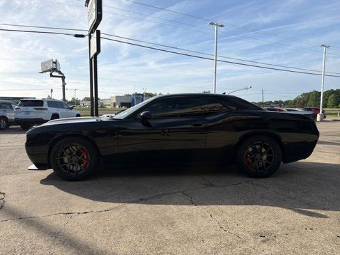 Used 2022 Dodge Challenger SRT Hellcat w/ Plus Package image 11