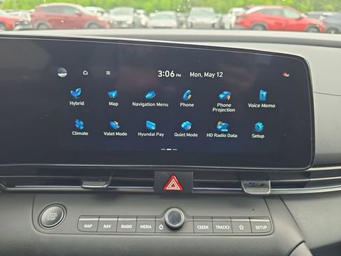 New 2025 Hyundai Elantra SEL image 16