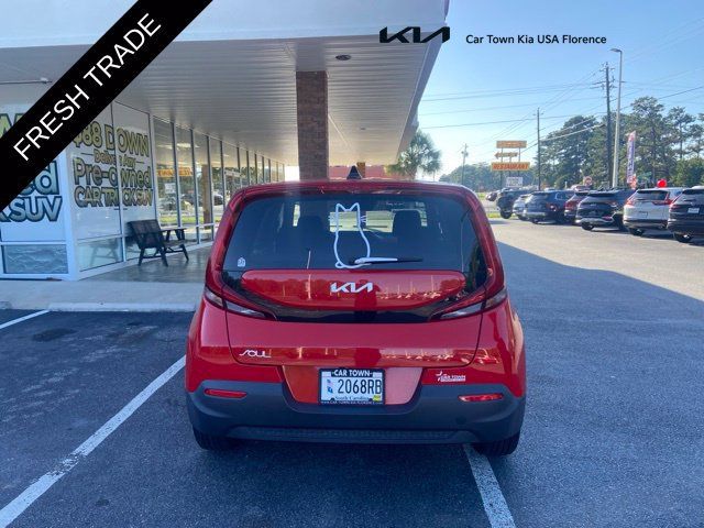 Certified 2022 Kia Soul LX w/ Technology Package FWD image 3